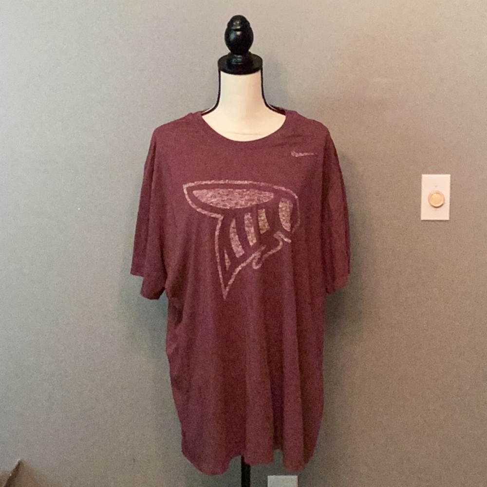 Men’s Large Nike Red Short Sleeve SCAD Bees Tee Casual Style EUC